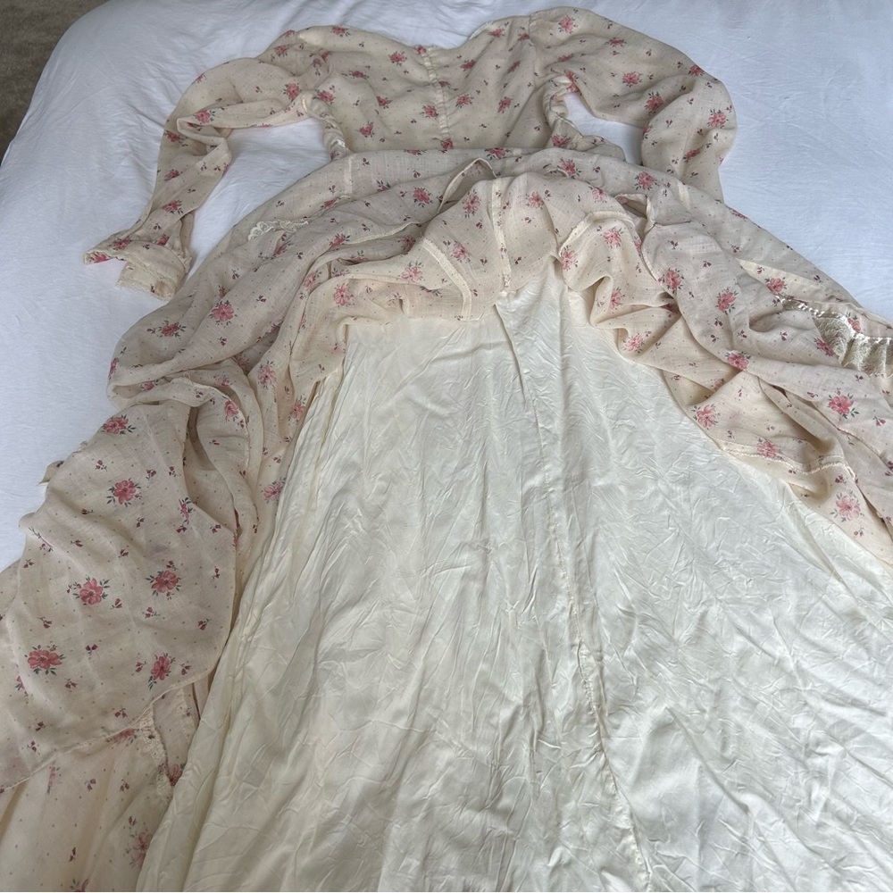 Vintage 1981 Jessica McClintock for Gunne Sax ivory-sprigged prom dress - Picture 7 of 7